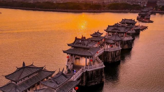 "Kumpulan 2-8 orang" Lawatan Sehari Sewaan Peribadi Chaozhou/Shantou: Kuil Peringatan Han Yu + Jambatan Guangji + Kuil Kaiyuan