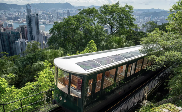 香港太平山頂纜車 + 山頂凌霄閣摩天台428（杜莎蠟像館 多種選擇套餐）