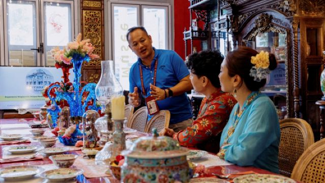 Прогулки по Перанакану с развлечениями от Grab