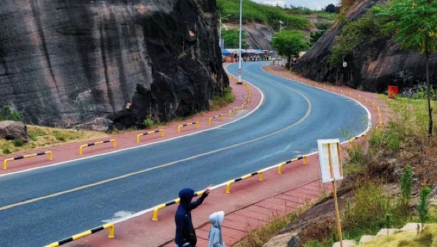 Lawatan Sehari ke Tasik Dongjiang + Gaoyiling + Kampung Air Jiulong (Rakit Buluh)