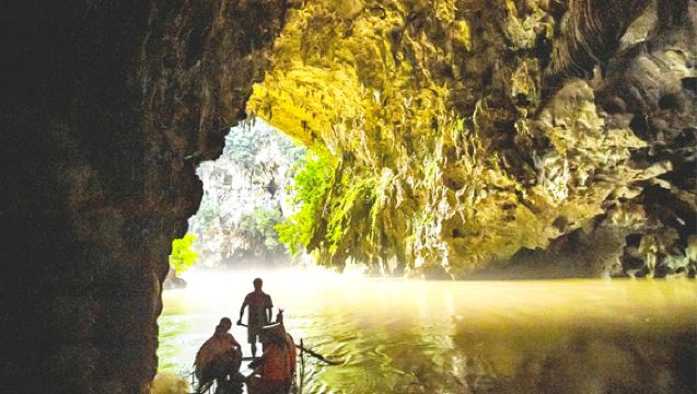 Хэчи туда и обратно: Феншань Саньмэньхай + Маленькие три ущелья Хэчи | Обслуживание на китайском и английском языках | Индивидуальный заказ | Аренда автомобиля с водителем