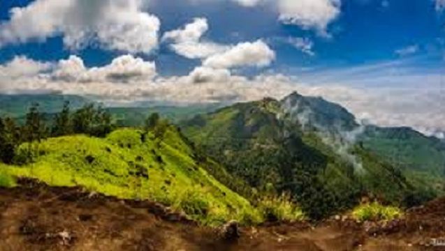 Munnar Sunrise Trek at Lakshmi Hills with Local Sightseeing