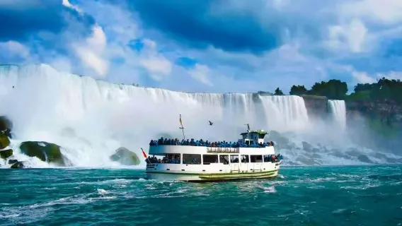 1-day round-trip tour from Toronto to Niagara Falls with optional ticket inclusion - English join-in tour