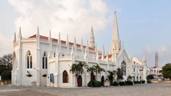 Chennai: Private Day Tour with Transportation and Tickets