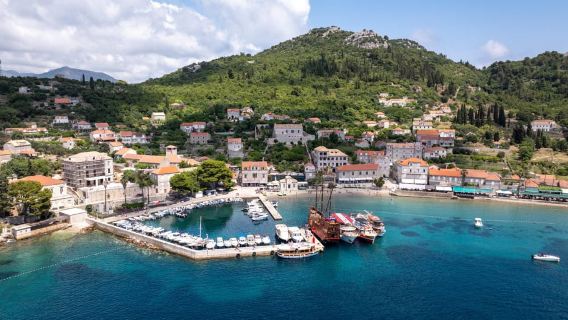 Elaphite Islands & City Walls Cruise with Food and Open Bar