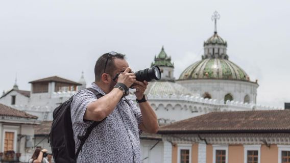Instagram walking tour in Quito's Historic Center