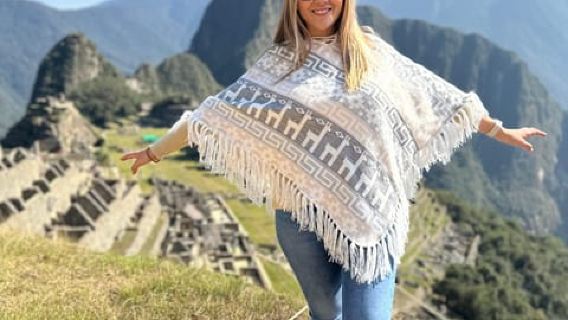From Aguas Calientes: Machu Picchu guided tour with tickets