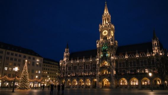2-timmars guidad tur för nattliga byggnader i München (exteriör + valfri inträde)