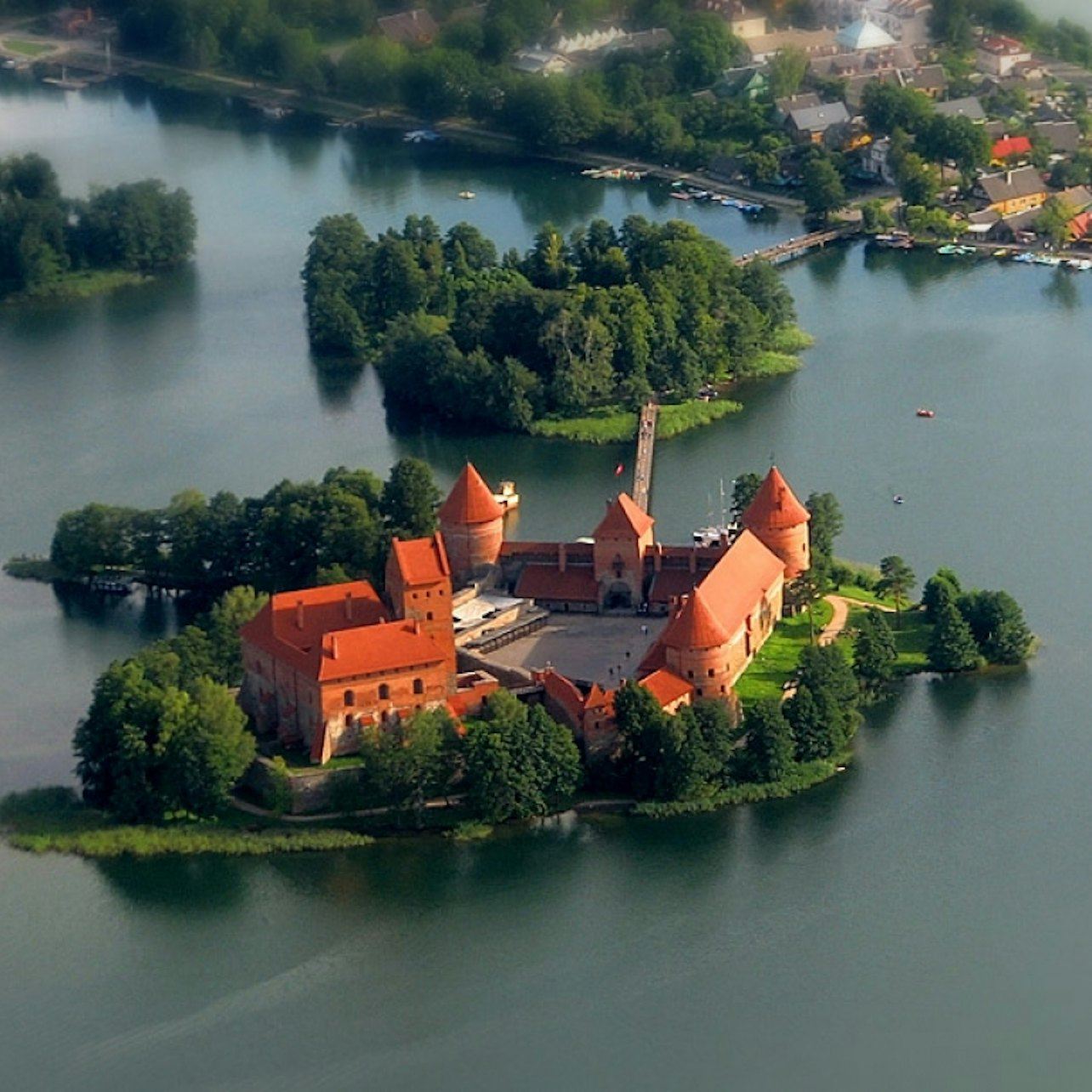 Tour to Trakai Island from Vilnius + Trakai Castle Admission