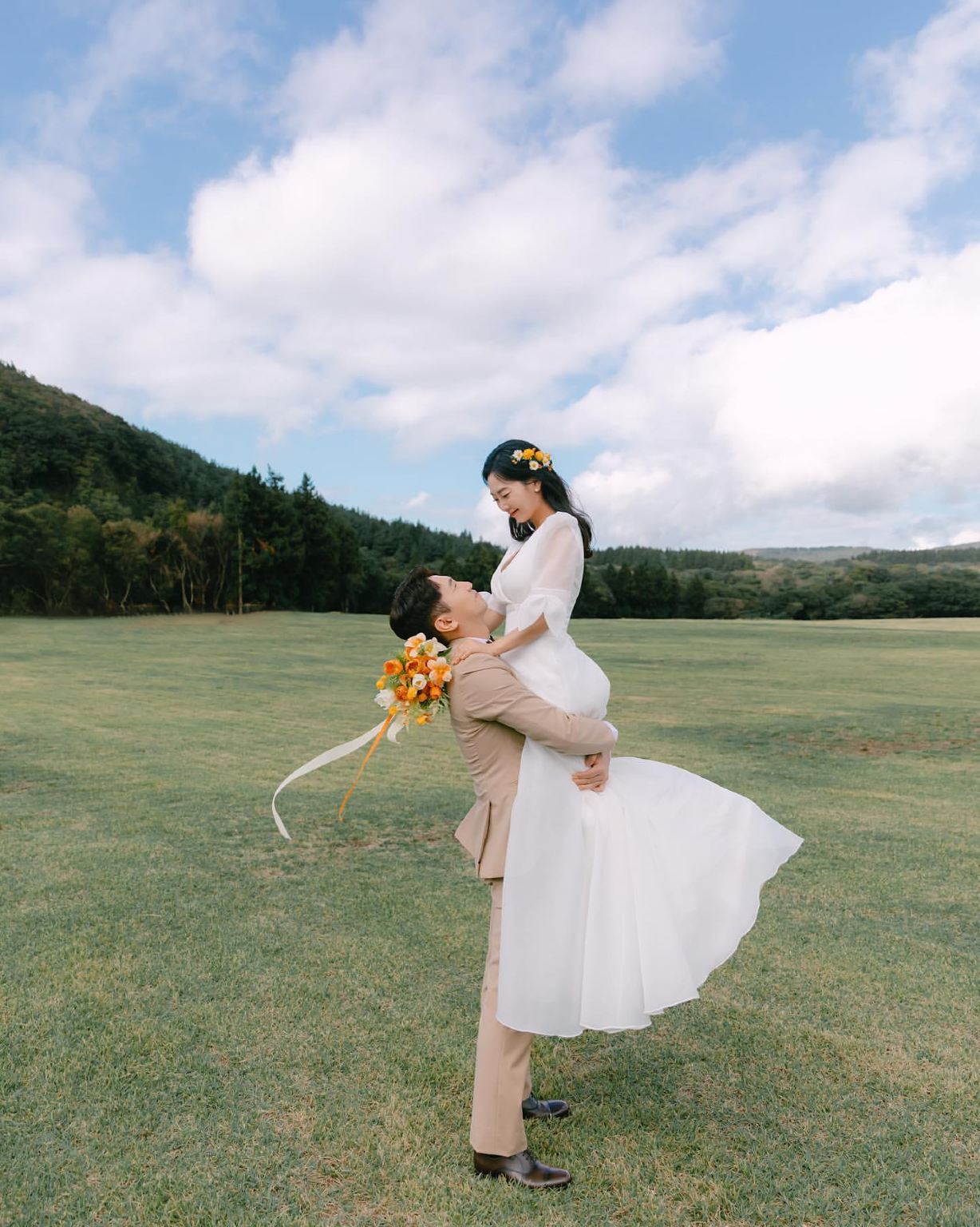 อู่ชางท่องเที่ยวถ่ายรูป[ถ่ายภาพแต่งงานและภาพยนตร์สั้น/ถ่ายภาพงานแต่ง/แต่งหน้าและชุด/เหมารถและไกด์นำเที่ยวแบบกำหนดเอง]