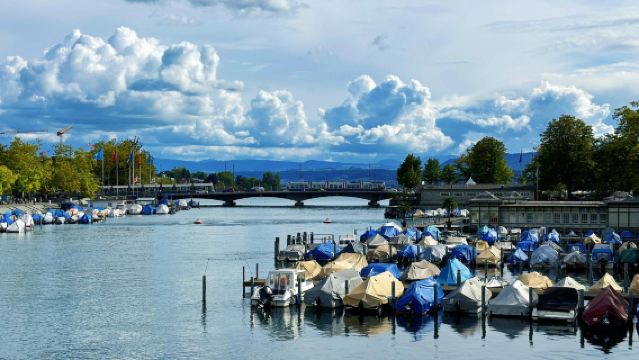 ทัวร์หนึ่งวันสวนสัตว์ซูริก + บ้านช็อกโกแลต Lindt + พิพิธภัณฑ์แห่งชาติในสวิตเซอร์แลนด์ (บริการภาษาอังกฤษและภาษาจีน)