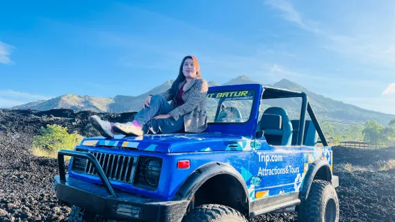 Mount Batur Jeep Sunrise and Hot Spring With Photographer One Day Tour