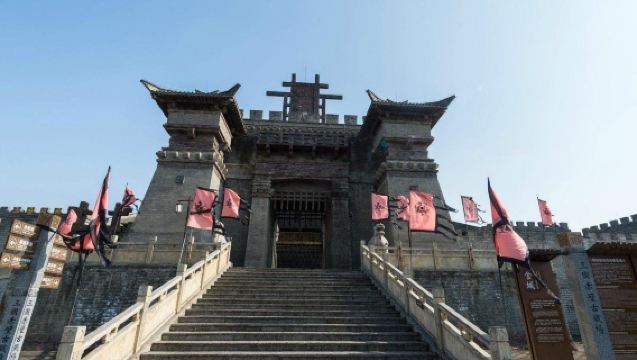 Hubei day tour: Miquan Lake Tourist Resort + Red Cliff Ancient Battlefield of The Three Kingdoms - admission tickets included