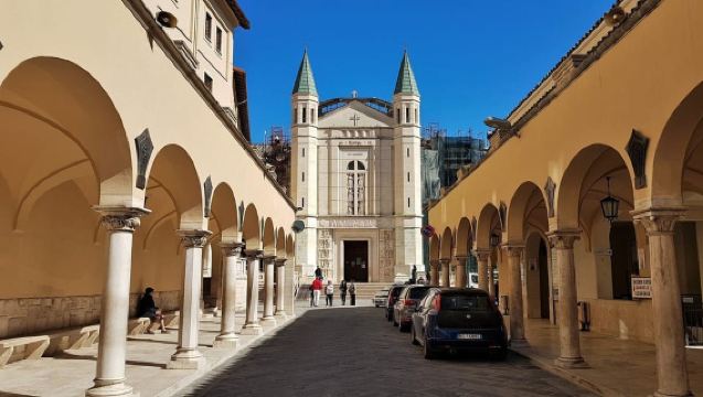 From Rome: Discover Cascia and Spoleto in a Full-Day Tour