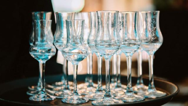 Budapest für kleines Geld: Geführte Streetfood-Tour mit süßem Wein