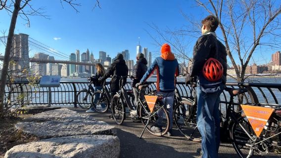 Visite à vélo du centre-ville avec des vélos hollandais élégants !