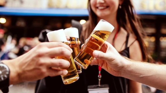 Cologne: Brewery Tour with 3 Kölsch Beer Tastings