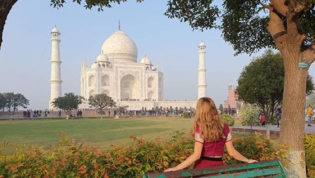 Da Delhi: tour privato di un giorno al Taj Mahal, al Forte di Agra e al Baby Taj