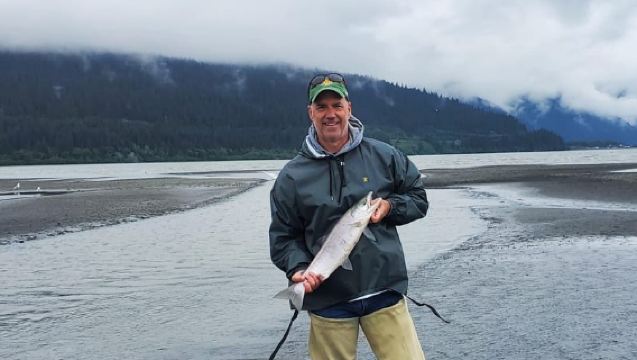Anchorage: Full-day guided salmon fishing with Hotel Pickup