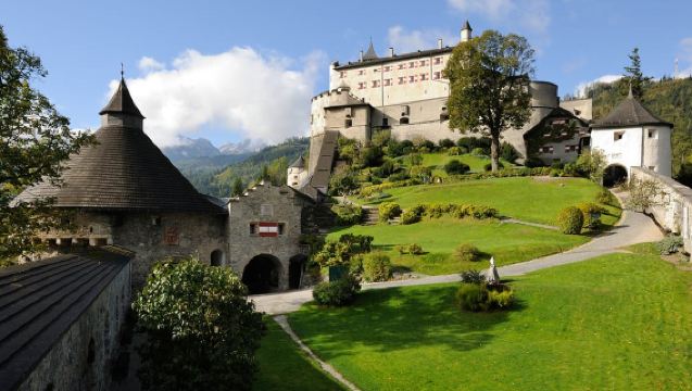 Werfen: Hohenwerfen Castle Entrance Ticket BASIC