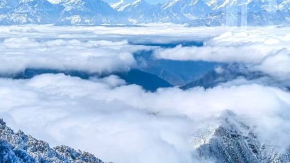 Chengdu Niubei Mountain Overnight Camping[Ascend to the Summit of Niubei Mountain + Witness the Magnificent Sunrise + Starry Sky and Sea of Clouds + 2-Day Immersive Experience + Round-Trip from Chengdu]