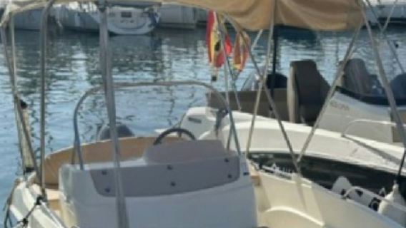 Valencia: Boat Rental (without Navigation License)