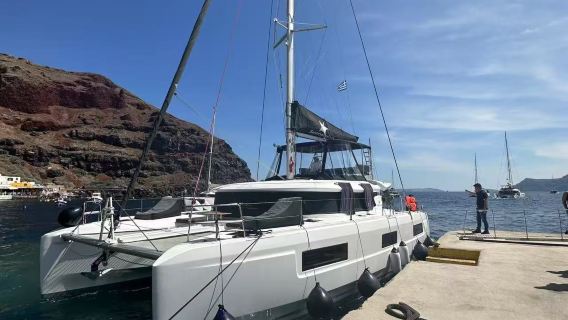 Santorini Yacht in Griechenland, das gleiche Modell wie Jay Chou