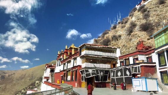 拉薩起止 直貢梯寺天葬探秘一日遊