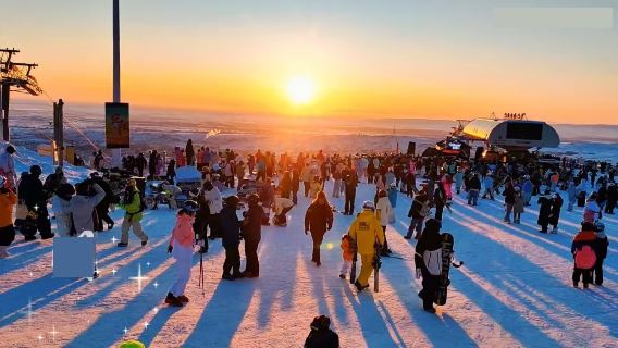 Altay City Jiangjunshan International Ski Resort + General Mountain International Paragliding Camp Paragliding Experience [One-on-One Flight with Professional Instructor + Sunset Flight Viewing]