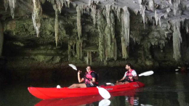 カヤックツアー4-6時間 [クラビ：タンボケ・コラニー・ボー・トー・マングローブカヤック & 昼食付き]