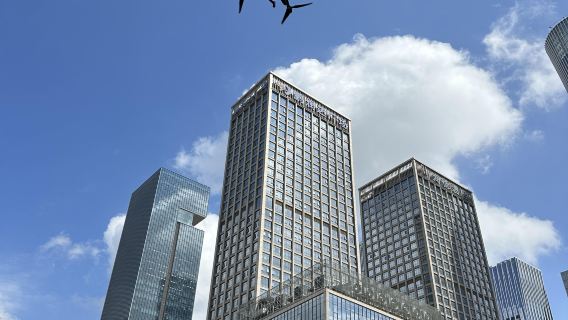 Shenzhen Future Tech Tour | Erleben Sie Drohnenlieferungen + autonomes Fahren, entdecken Sie AI-Hardware in Huaqiangbei und besuchen Sie das Technologie-Ökosystem führender Technologieunternehmen