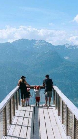 Whistler, Shannon Falls and Sea to Sky cable car tour from Vancouver