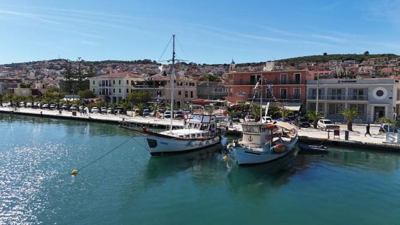 Argostoli: Full-Day Traditional Boat Cruise with Lunch