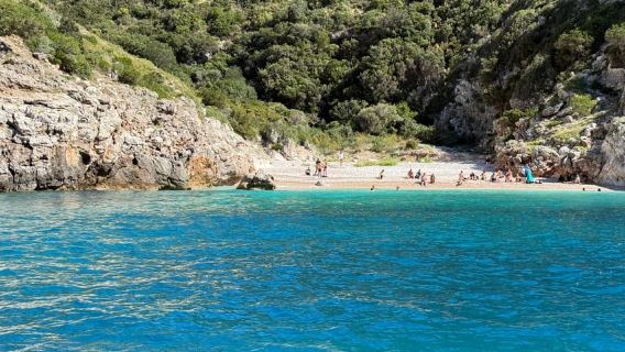 Full Day Tour to Grama Bay and Entire Marine Park