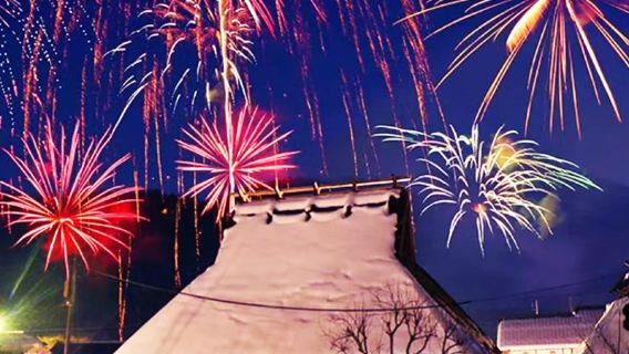 Passeio de um dia limitado ao inverno de 2027 | Iluminação do Corredor de Luzes de Neve em Miyama Shirakawa-go + Casas de Barco de Ine em Amanohashidate