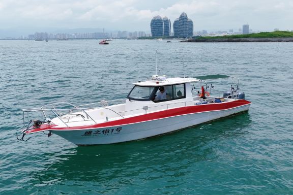 Penyewaan kapal nelayan mewah 45 kaki di Sanya, Hainan selama 4 jam [Dilengkapi fish finder + Kapten