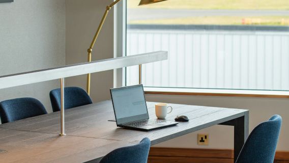 Edinburgh Airport: Turkish Airlines Lounge by Plaza Premium Group