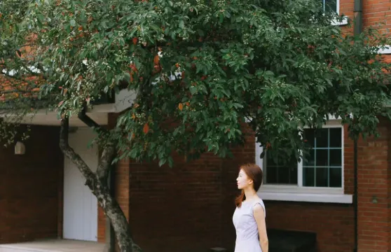 安慶Trip Moments【一對一約拍跟拍婚拍街拍抓拍航拍攝影攝像/多語言翻譯】