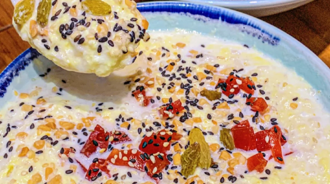 西安美食風味秘聞：回民街與灑金橋美食夜間徒步之旅