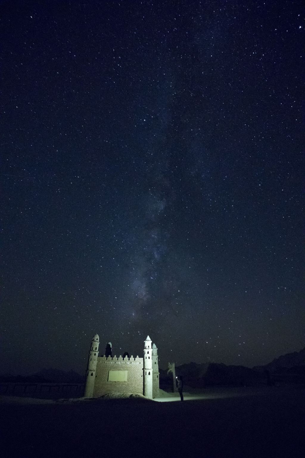 Tour giornaliero nel deserto del Mar Rosso in Egitto: osservazione delle stelle, tramonto nel deserto, villaggio tribale e jeep