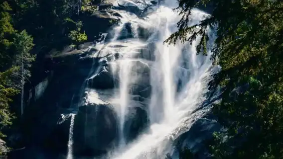 溫哥華出發Squamish小鎮+吊橋海天纜車包車一日遊