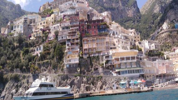 FERI DARI NAPOLI KE POSITANO DAN CAPRI