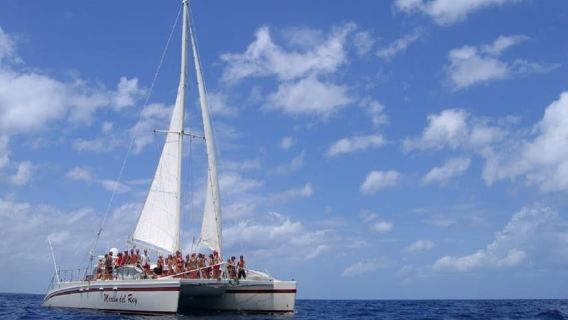 Dari Guanacaste: Pelayaran Catamaran dengan Makan Tengahari dan Snorkeling