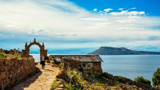 Из Пуно: однодневная экскурсия на острова Урос и Такиле с обедом