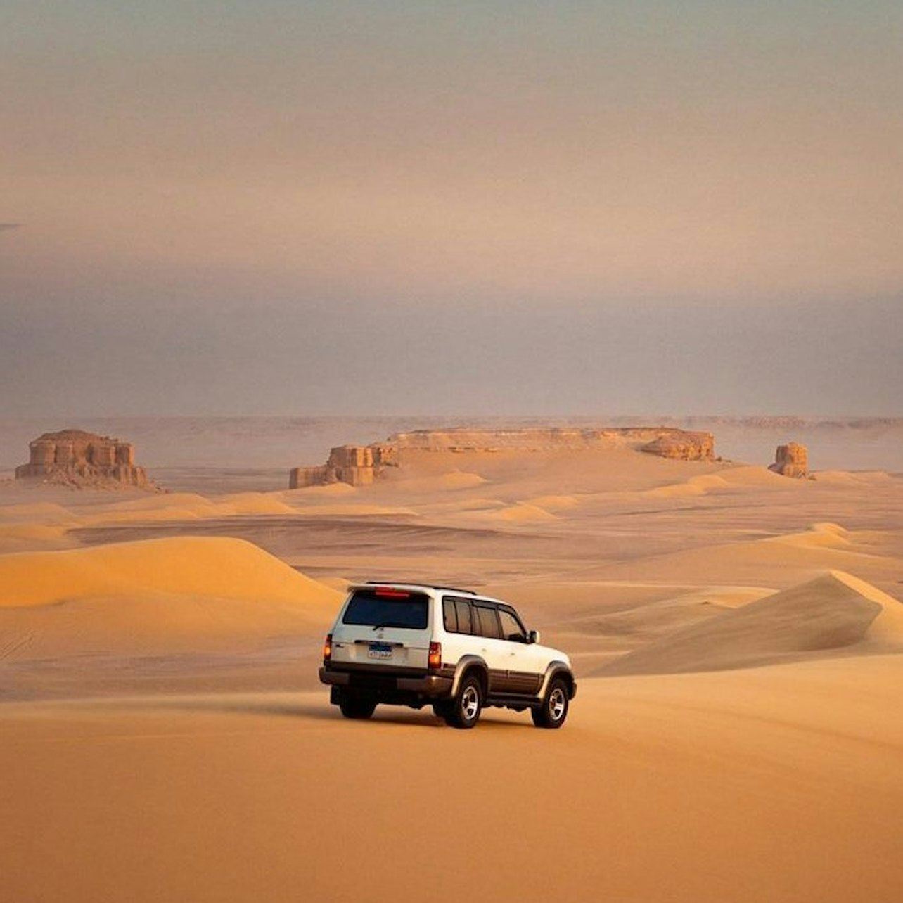 Wadi El Rayan: 4X4 Desert Safari, Sandboarding & Camel Ride from Cairo or Giza