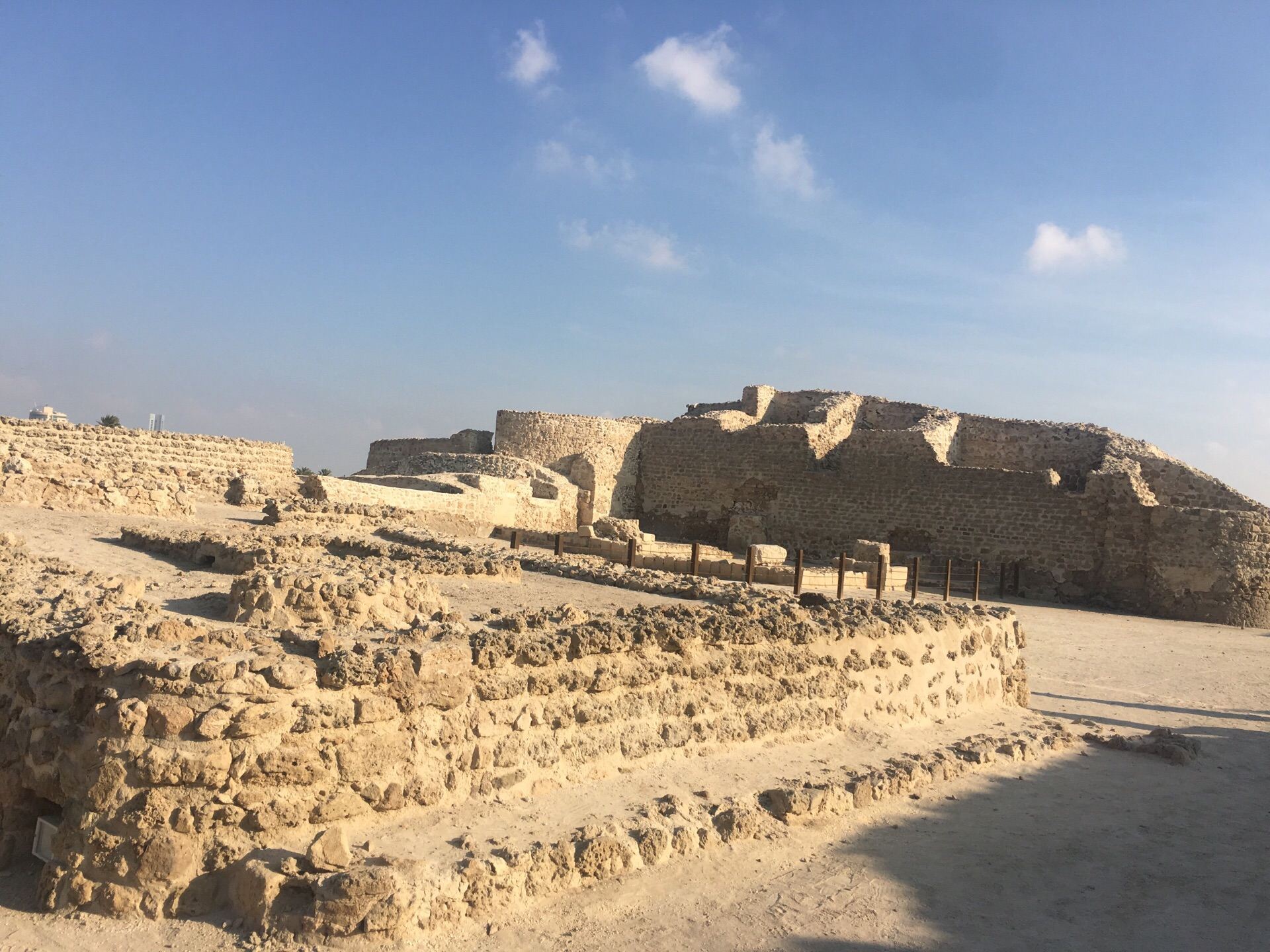 ทัวร์เหมารถส่วนตัว (ภาษาจีน/อังกฤษ) พิพิธภัณฑ์แห่งชาติบาหลี + ป้อมบาหลี + มัสยิดฟาติมาห์