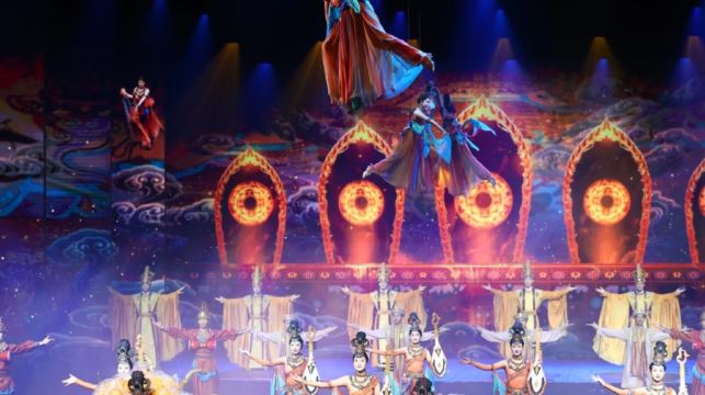 西安秦始皇帝陵博物院（兵馬俑）+華清宮一日遊【8人小團/可選中英文講解】