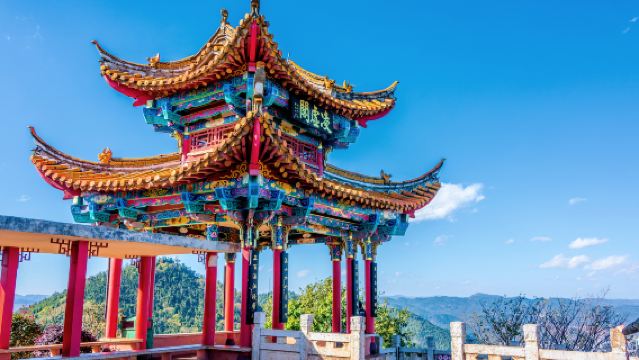 Privater eintägiger Ausflug nach Kunming Dian Chi + Xishan + Haigeng Park [Mehrsprachige Dienstleistungen]