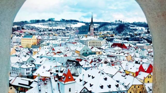 捷克CK小鎮【克姆魯洛夫城堡+聖維特教堂】中文包車一日遊