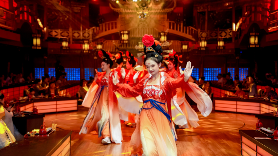 Fuzhou İmparatorluk Ziyafeti · Saray Yemek Şovu Tam Sürükleyici Antik Kültür Saray Şovu [Seçkin Lezzetler + Şarkı ve Dans Performansı / İsteğe Bağlı Makyaj / Fotoğraf Çekimi / Video Hizmeti]